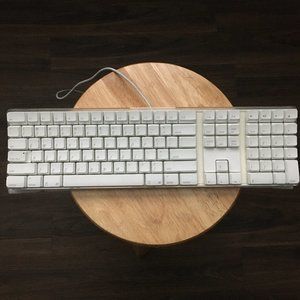 Vintage Apple Keyboard